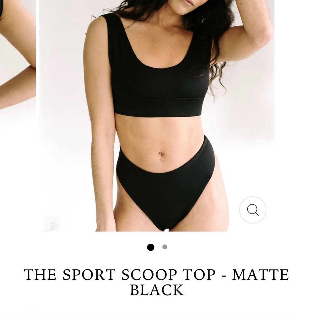 NWT Londre THE SPORT SCOOP TOP - MATTE BLACK